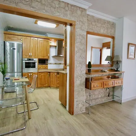 Apartment Ohana Atico Avenida Chayofita Los Cristianos (Tenerife)