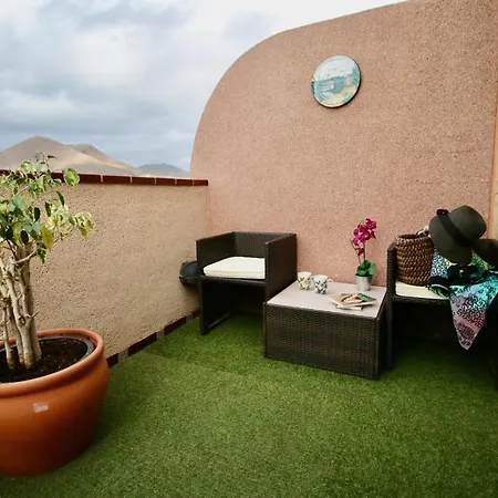 Ohana Atico Avenida Chayofita Διαμέρισμα *